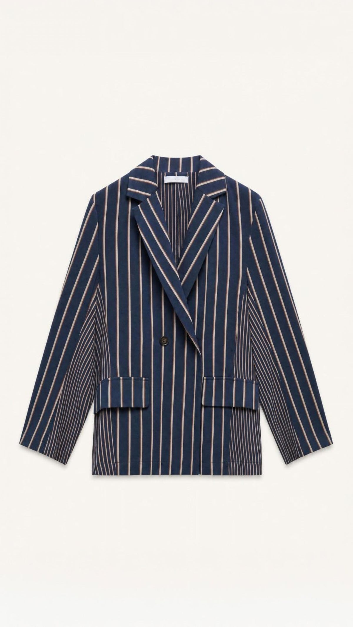 Blazer Lumina Different