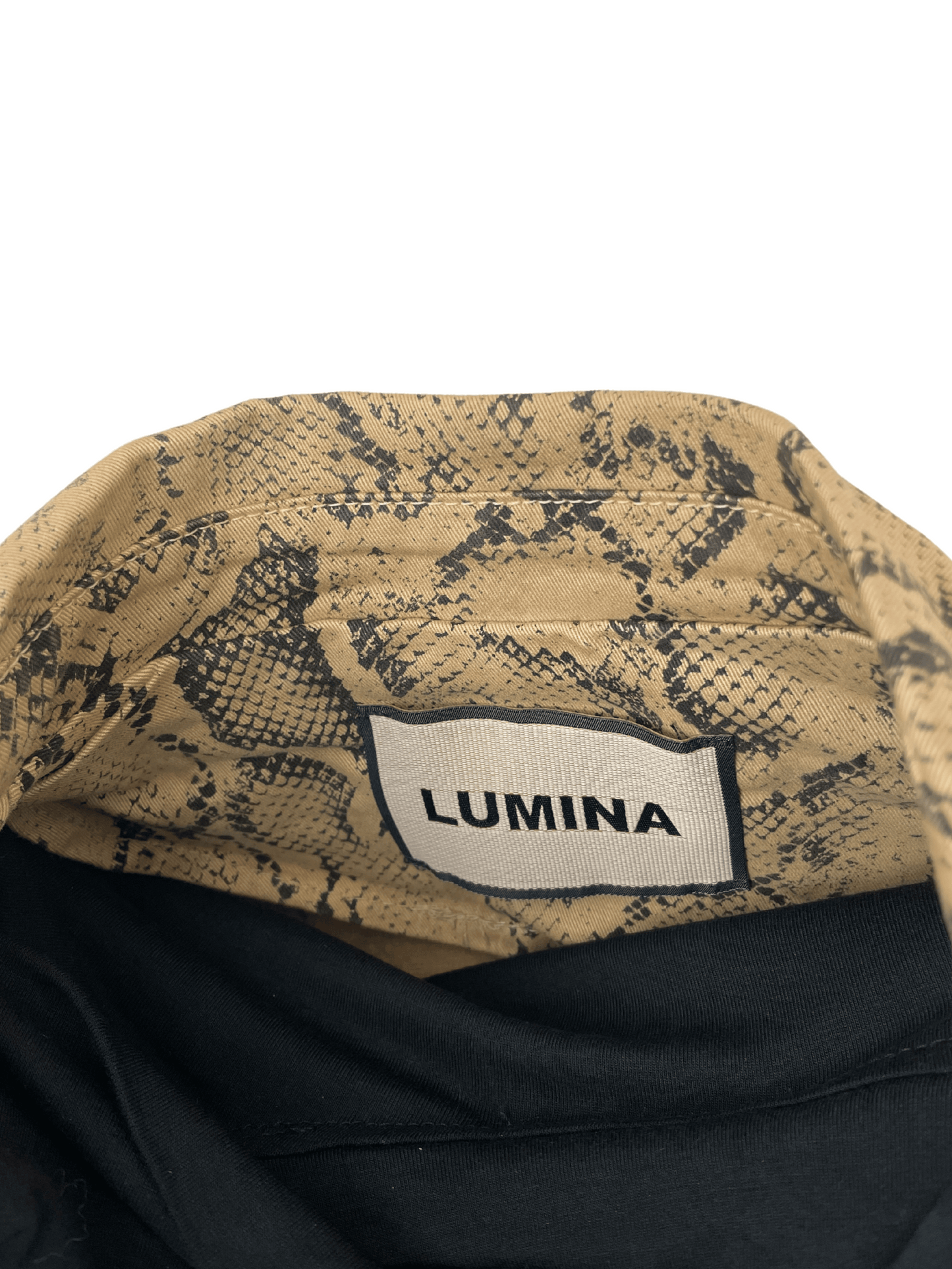 Cappotto Lumina Python