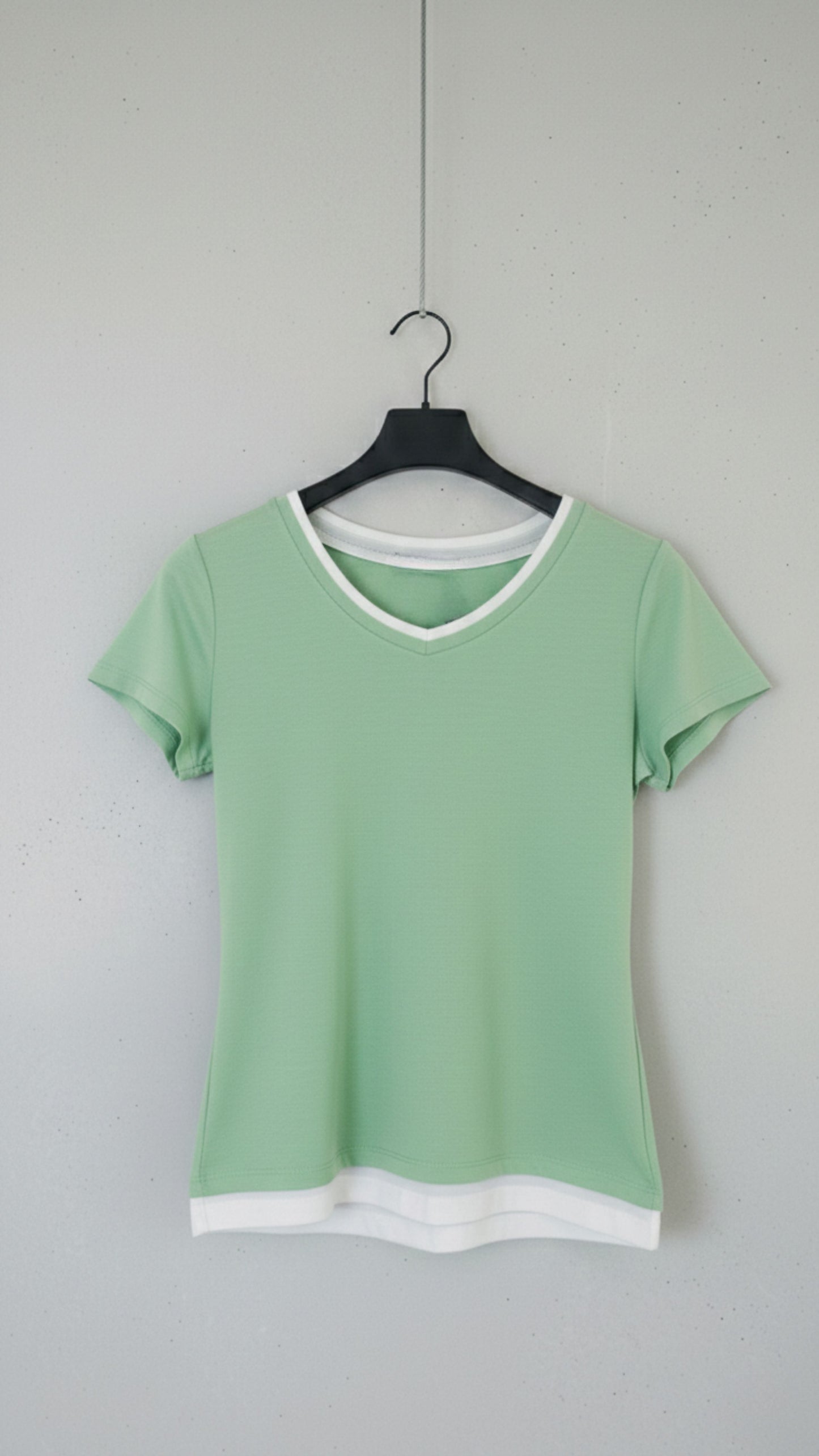 T-shirt Lumina Scollo V