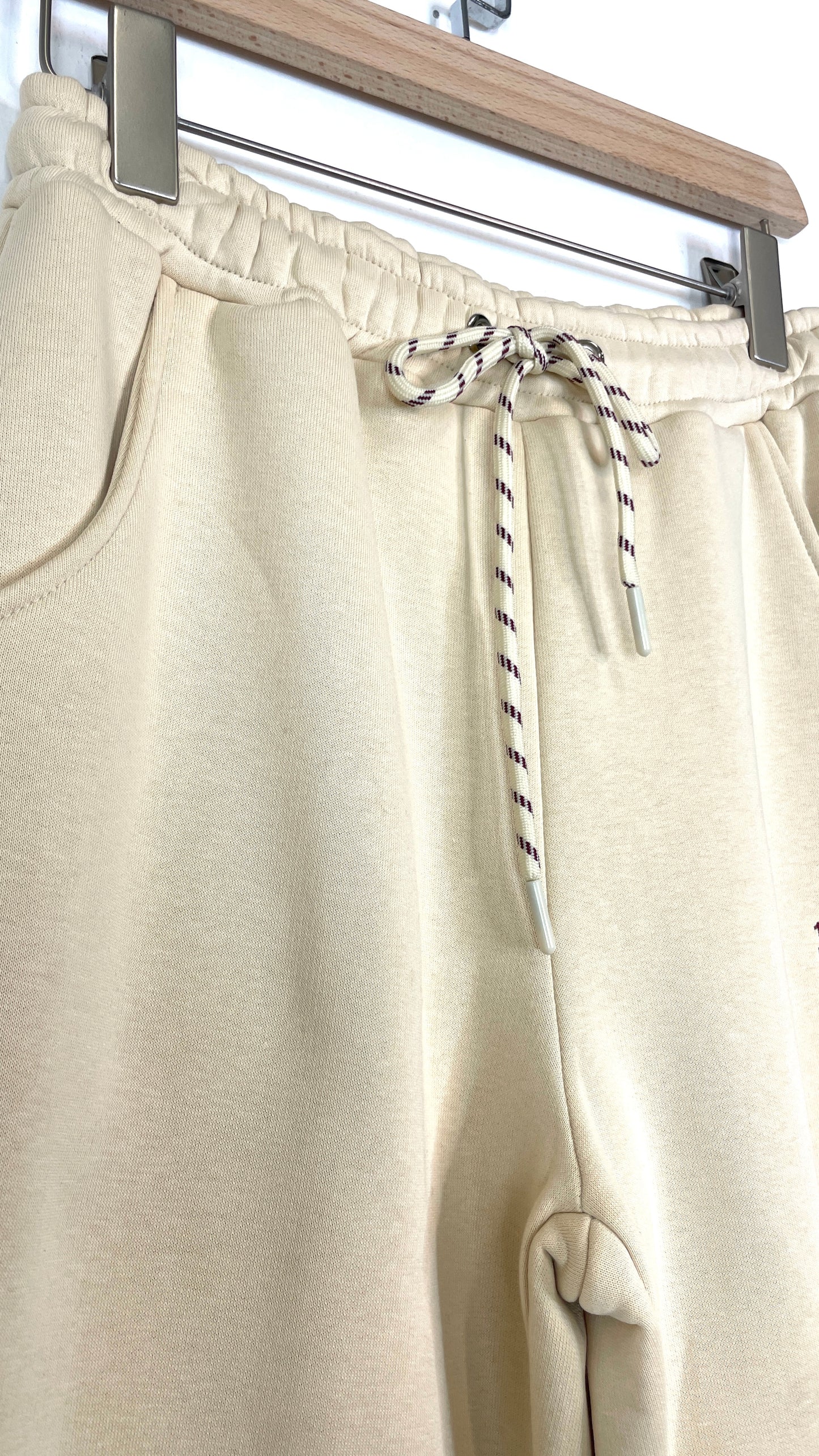 Pantatuta Lumina Paris