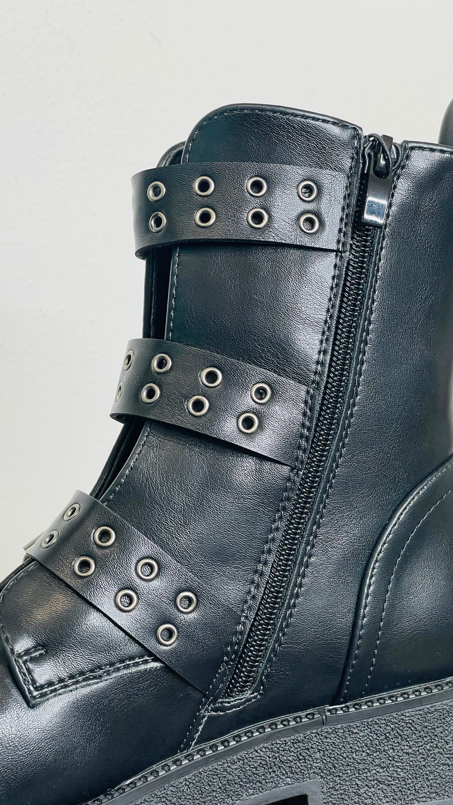 Stivaletto Iron Black