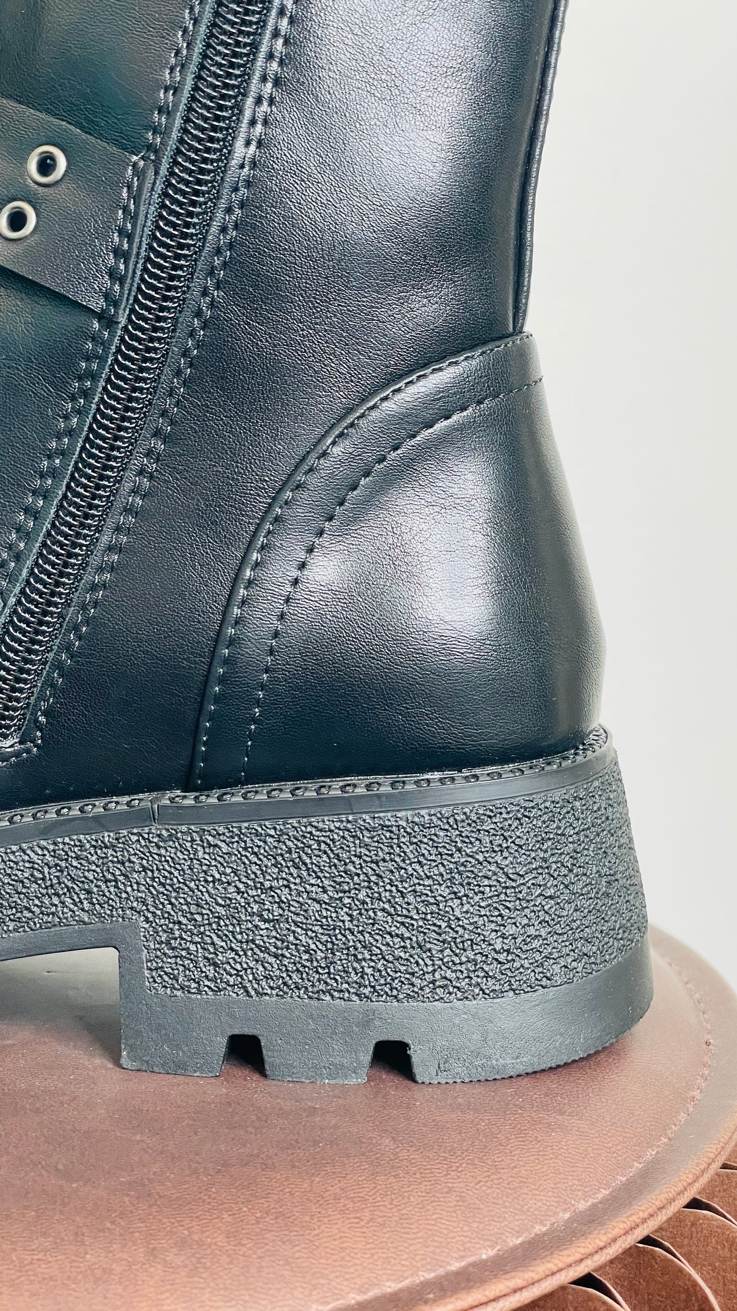 Stivaletto Iron Black
